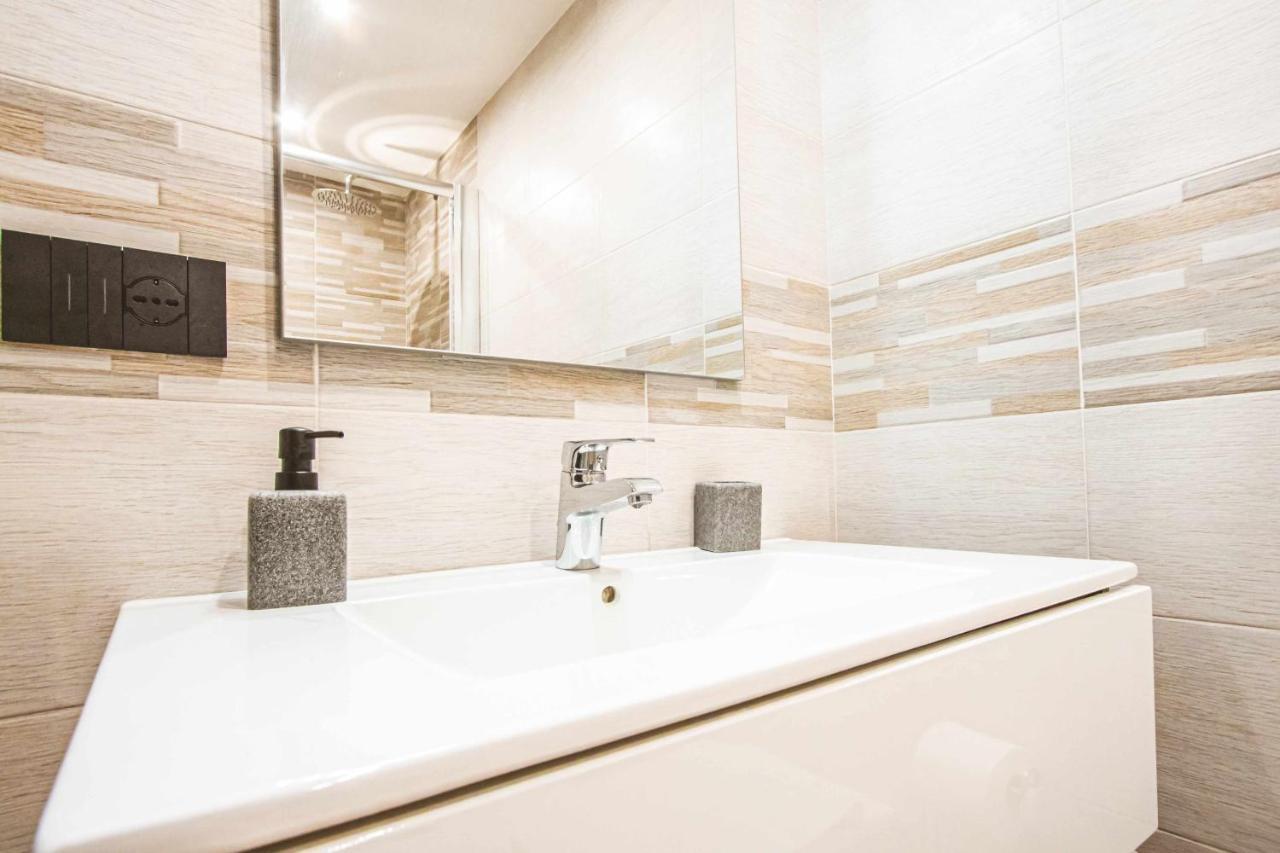Malia Sea House Apartment Bari Bagian luar foto